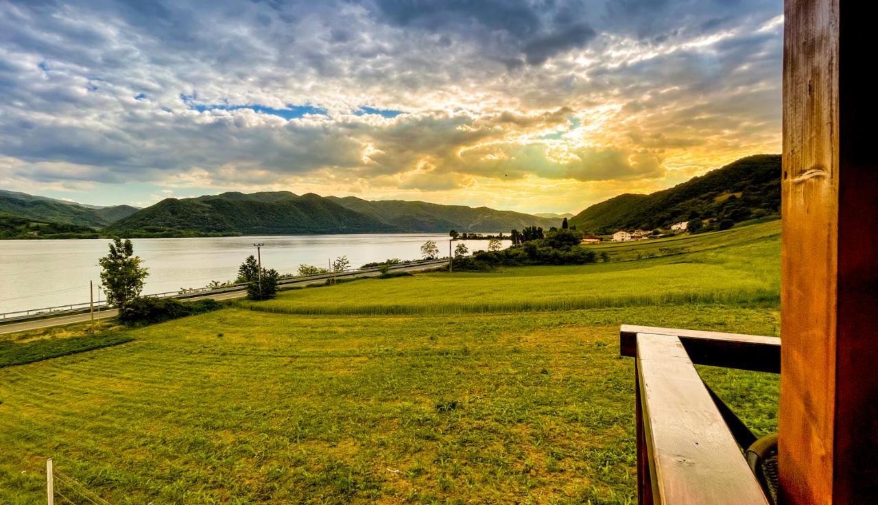 Pensiunea Balkan Gornea Exterior photo